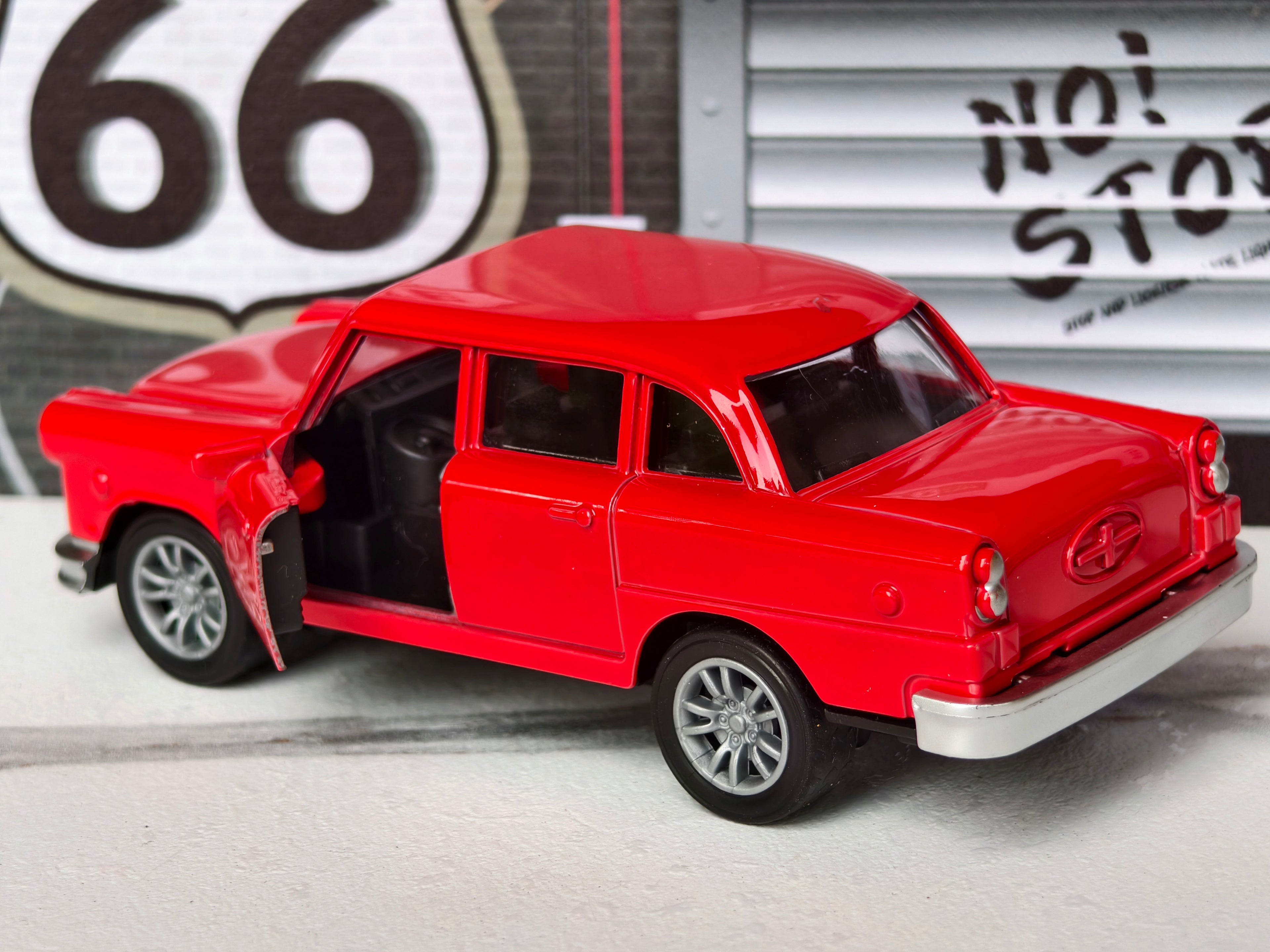 Checker Marathon 1:36 Scale Vintage Car