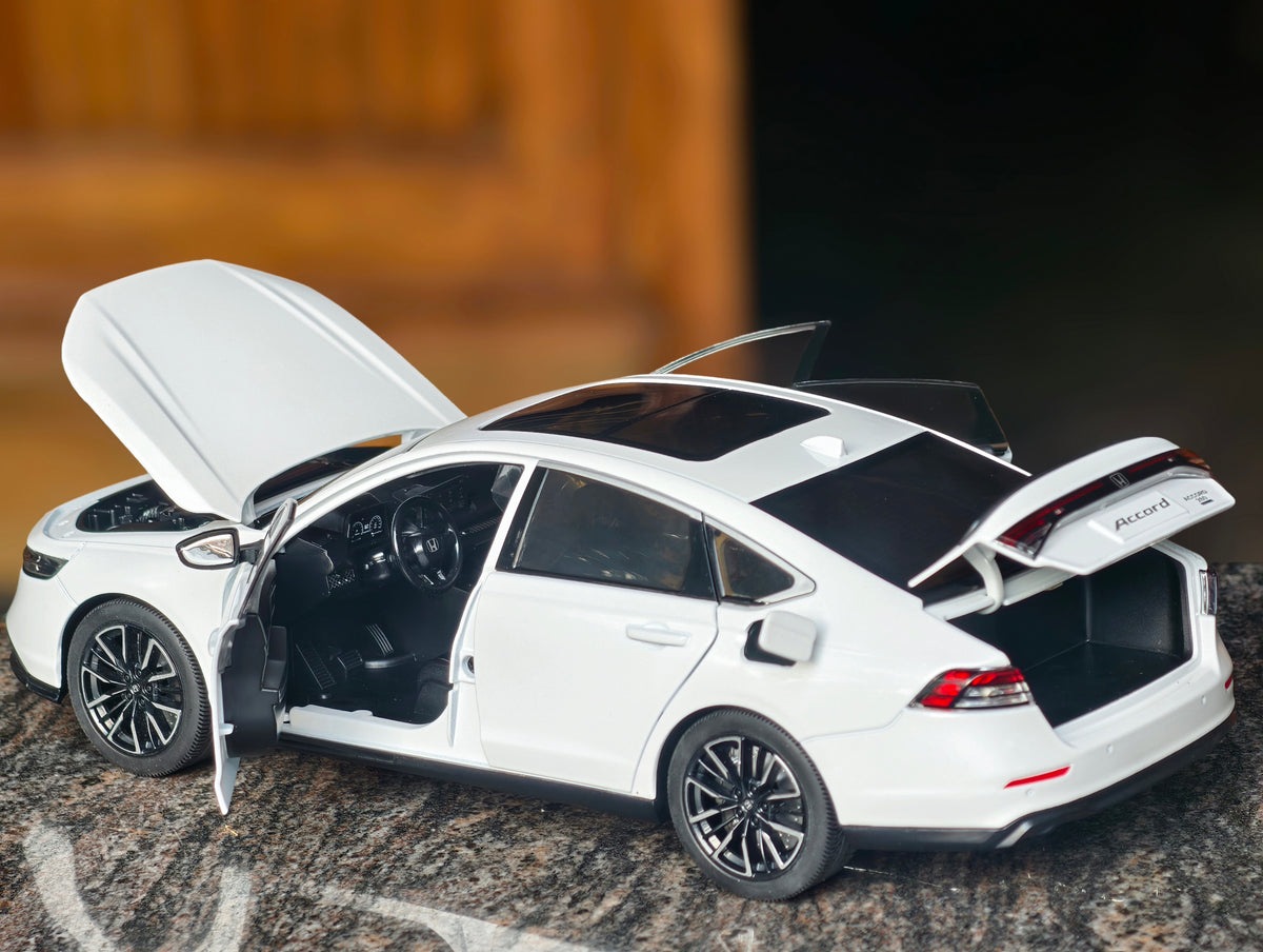 QY Toys Official Licensed Honda Accord 1:18 Scale Premium Diecast Car