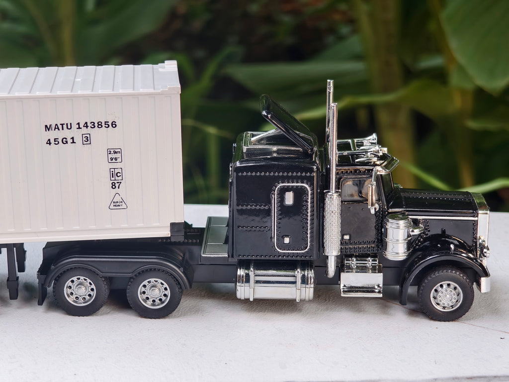 Kenworth W900 Classic American semi-truck (tractor-trailer) Big Size