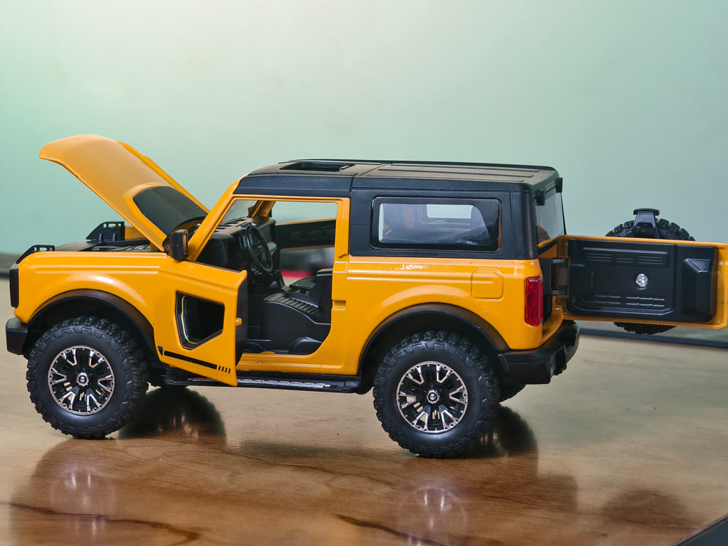 Ford Bronco 1:24 Scale Premium Detailing