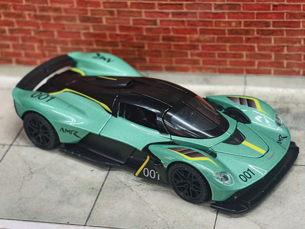 Aston Martin Valkyrie AMR Pro 1:32 Scale