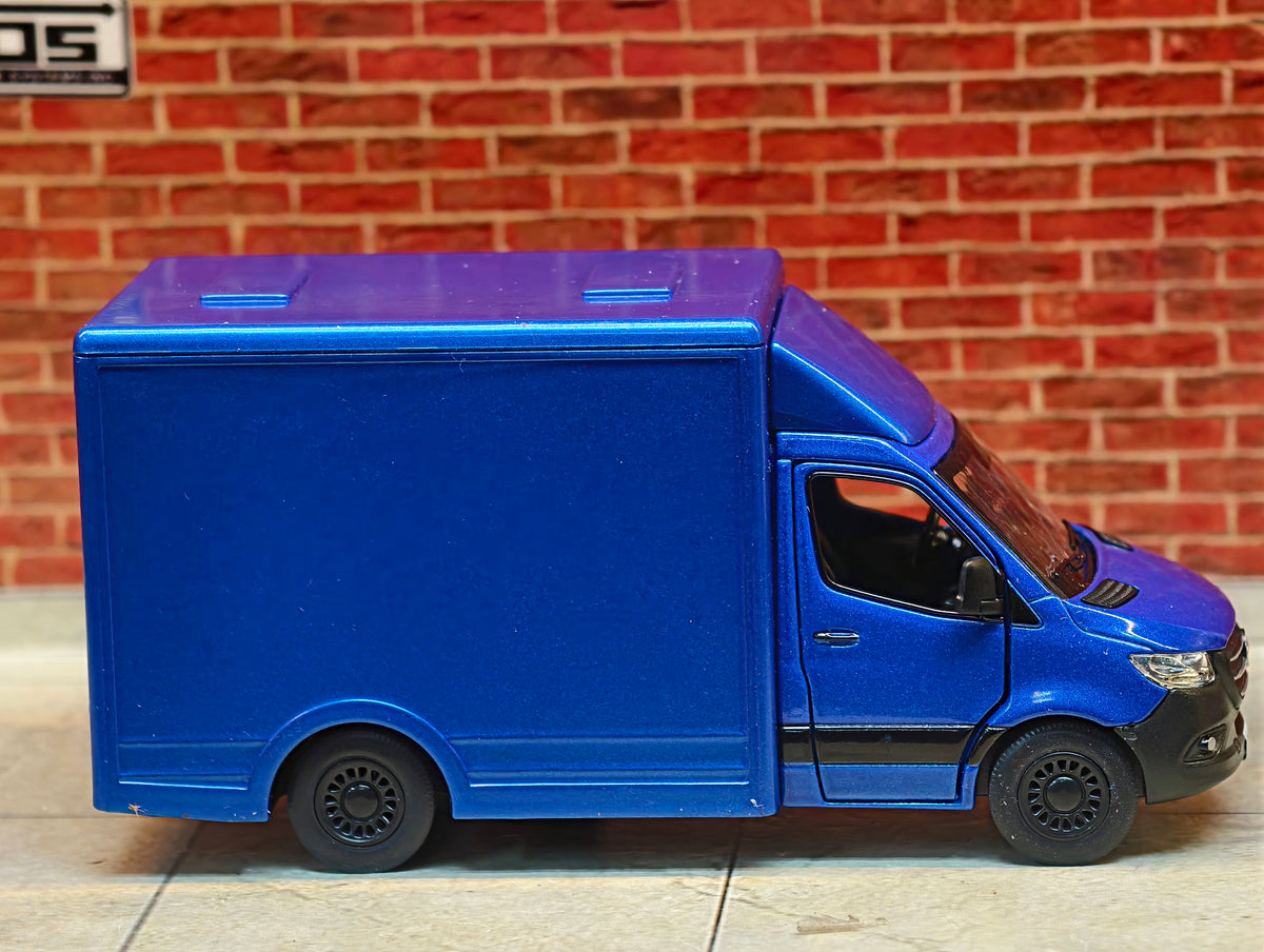 Kinsmart Officia Mercedes Benz Sprinter 1:48 Scale