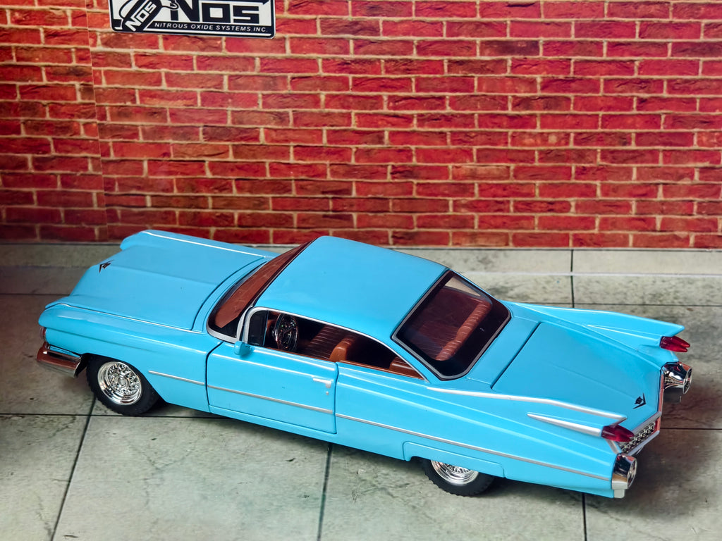 1959 Cadillac Coupe de Ville 1:32 SCALE