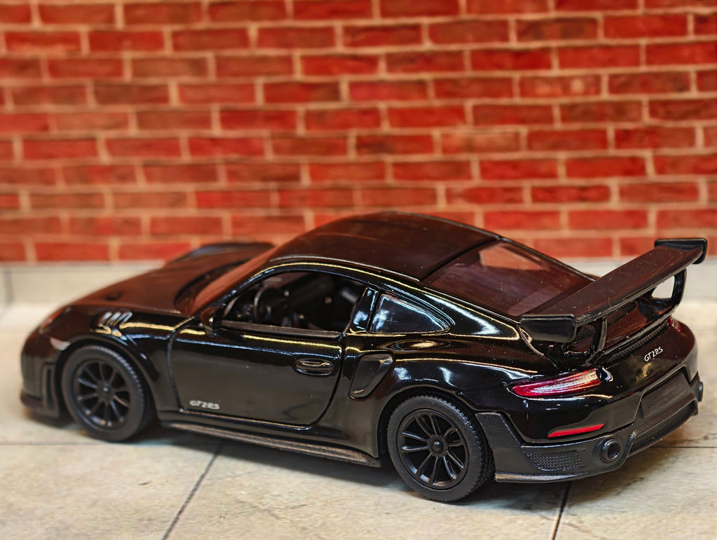 Kinsmart Official Licensed Porsche 911 GT2 RS 1:36 Scale