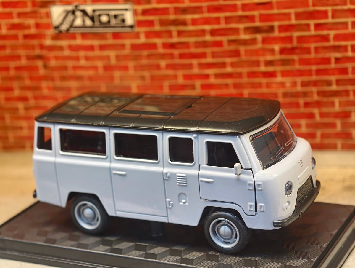 UAZ 452 Burkhana 1:36 Scale