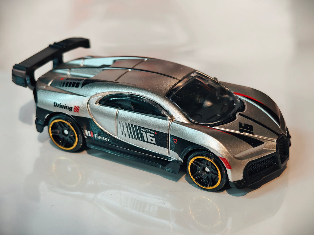 Bugatti Chiron 1:64 Scale in Acrylic Box