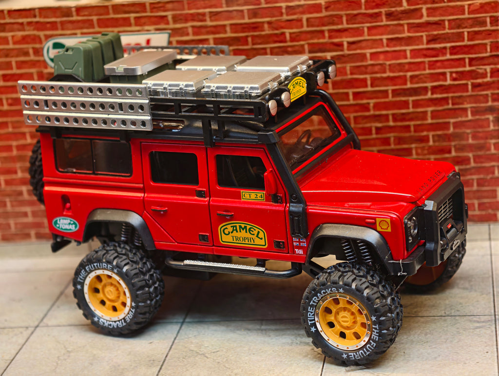 Land Rover Classic 5 Door Defender 110 1:24 Scale