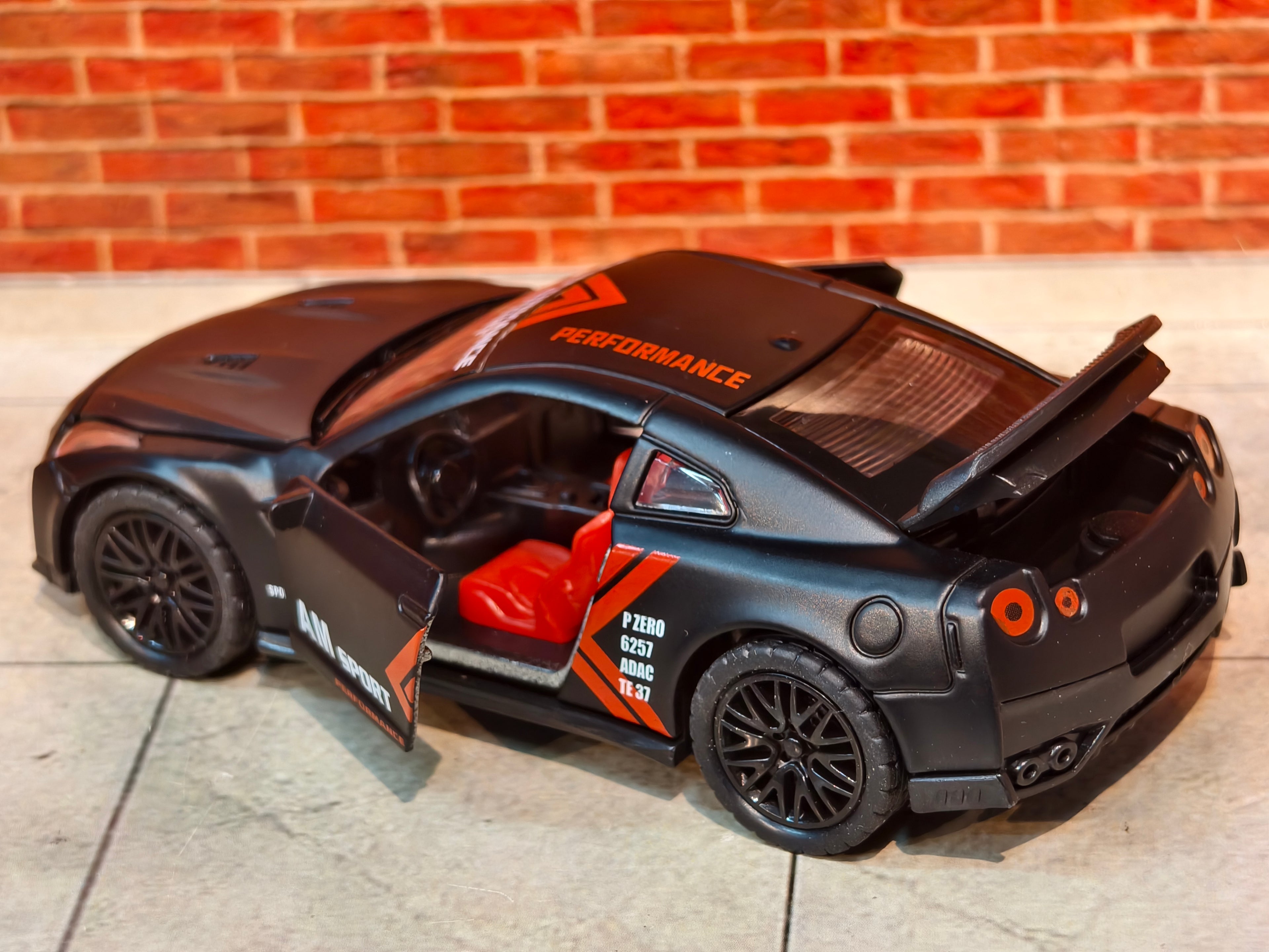 Nissan GT-R (R35) Performance Sport Edition 1:36 Scale