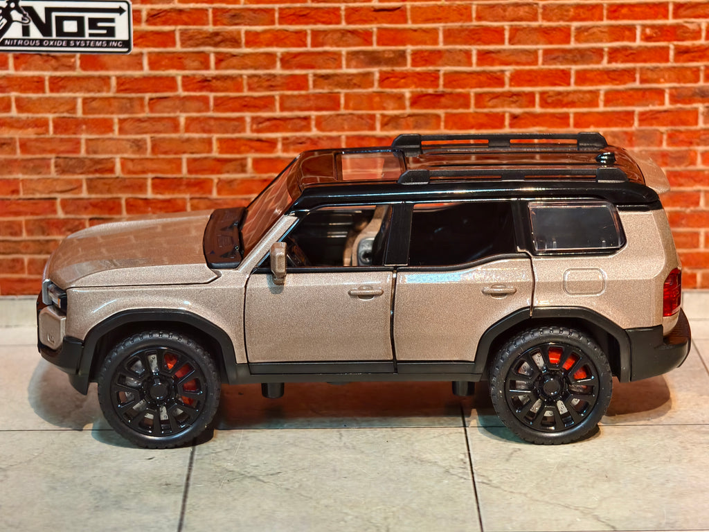 Toyota Land Cruiser Prado 1:32 Scale Premium Detailing