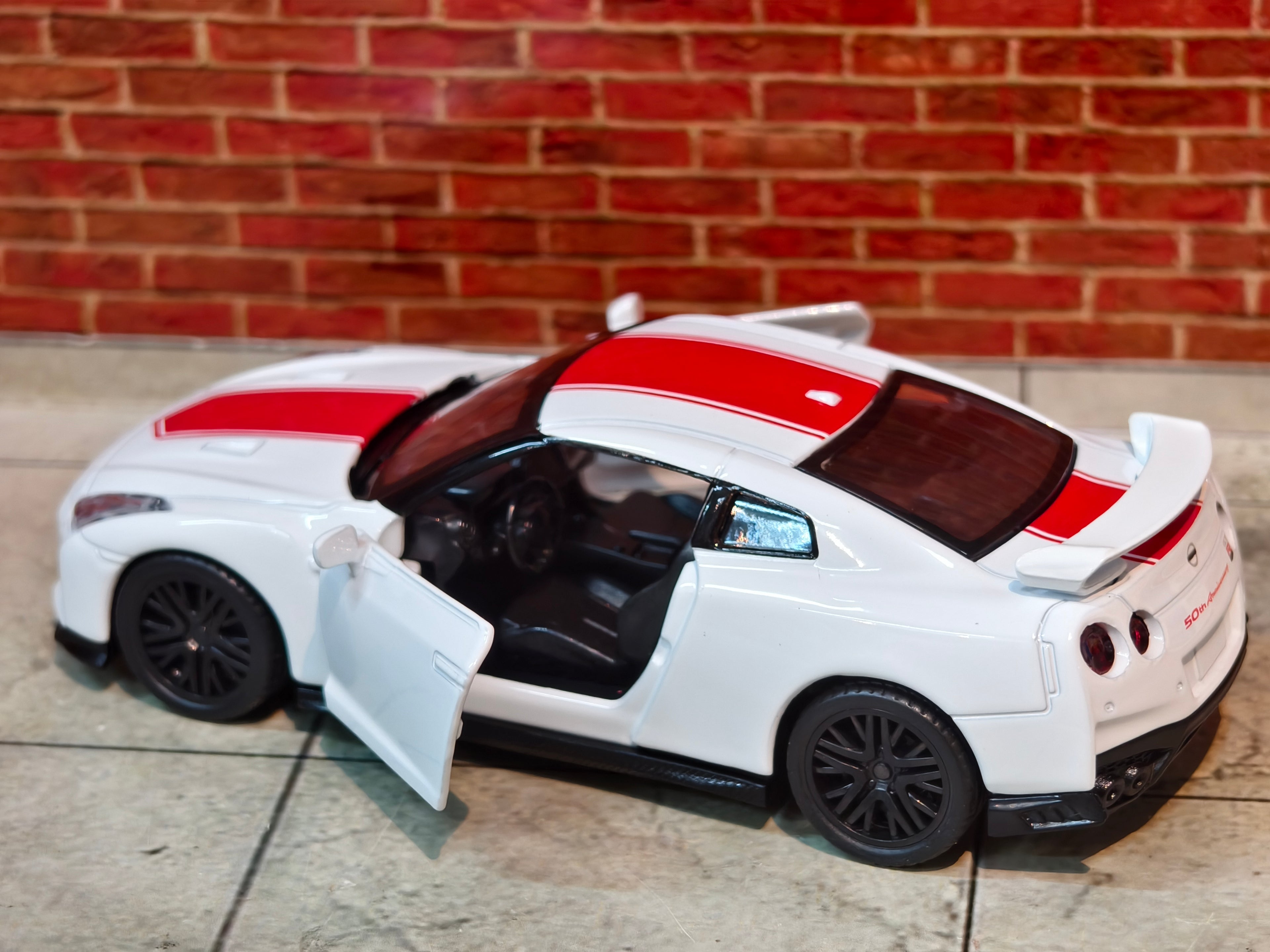 MSZ Official Licensed Nissan GTR R35 50th Anniversary 1:42 Scale