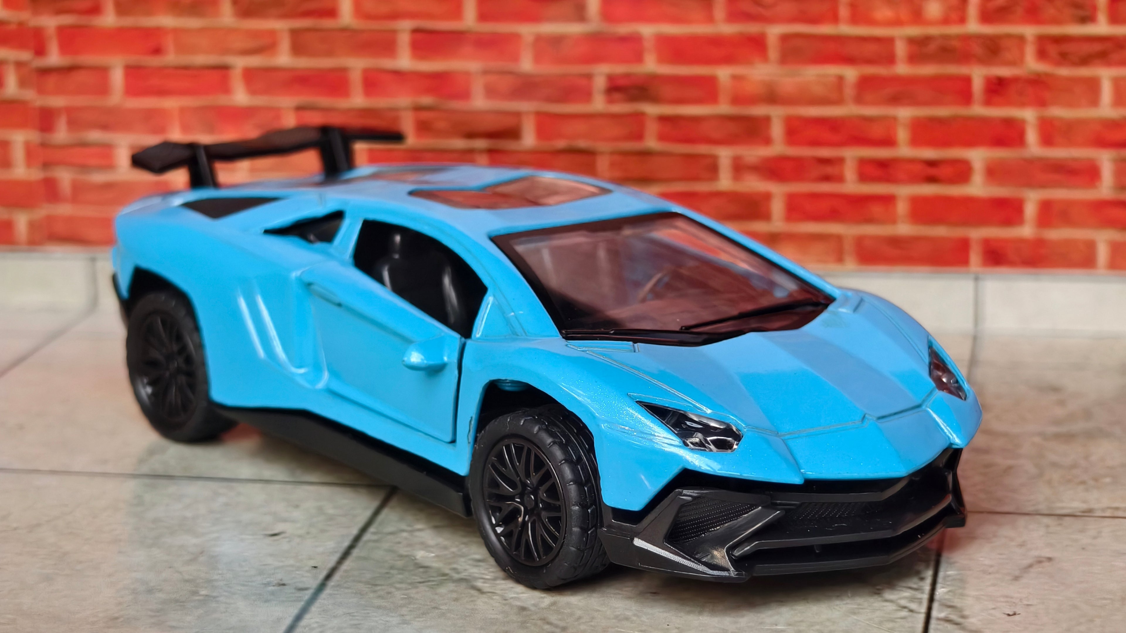 Lamborghini Avantador LP1750 1:36 Scale