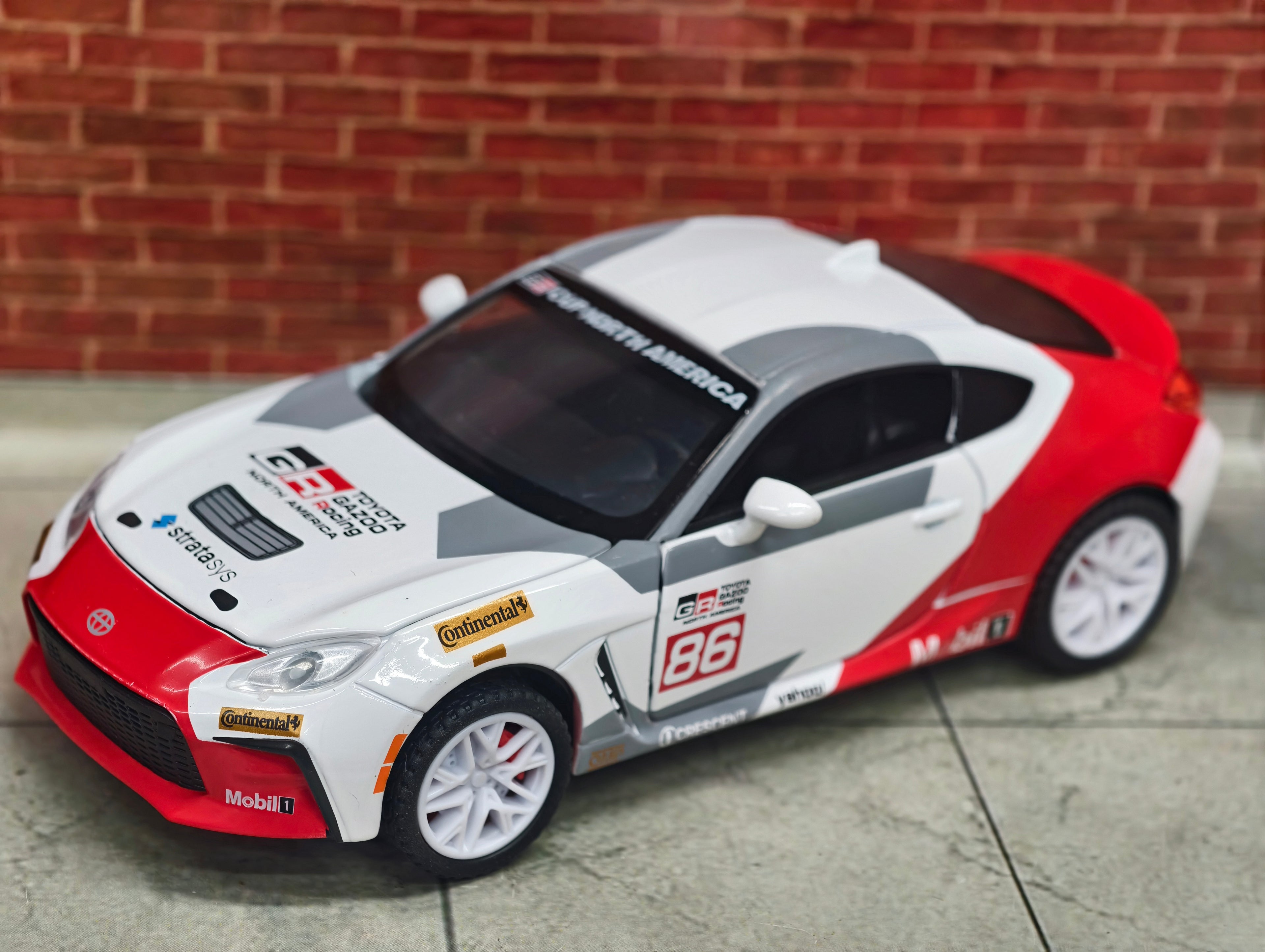 Toyota GR86 1:32 Scale Premium Detailing