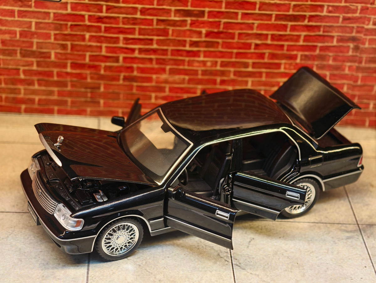 Toyota Crown VIP Edition (1:32 Scale)