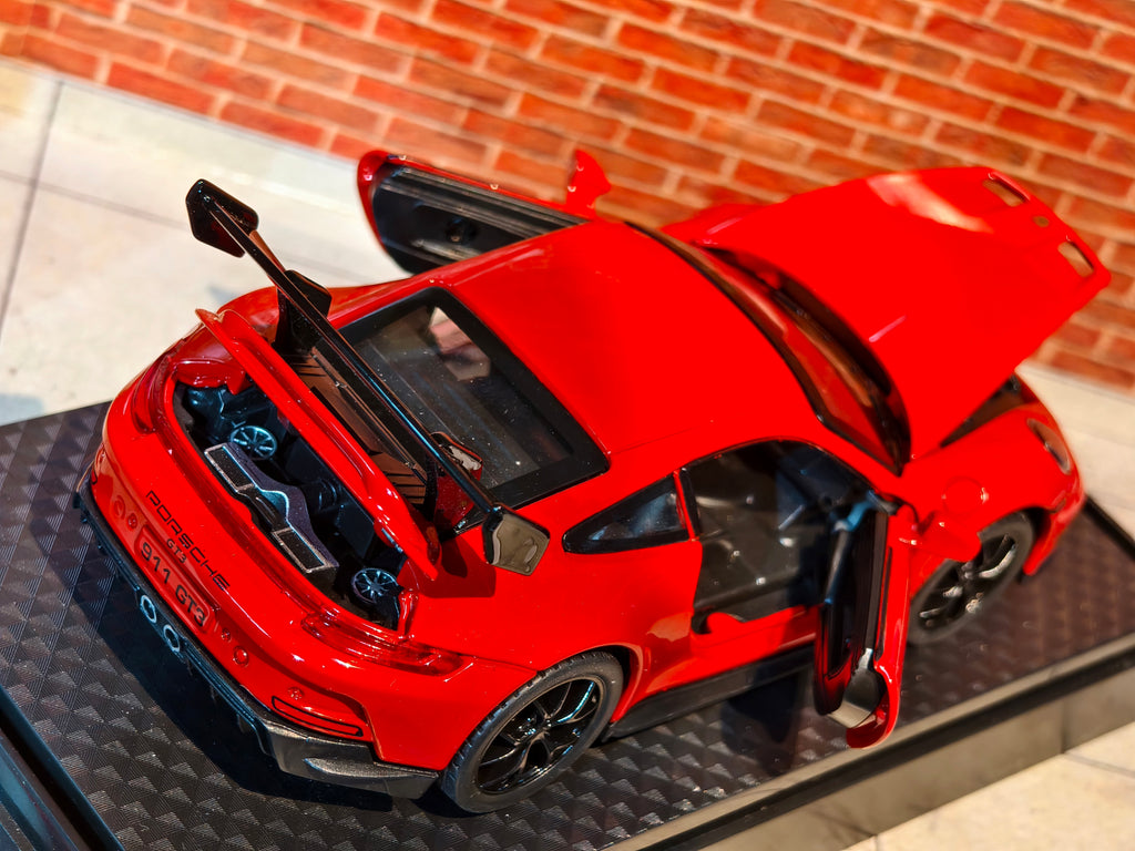 Porsche 911 GT3 RS (992 generation) 1:32 Scale Premium Detailing