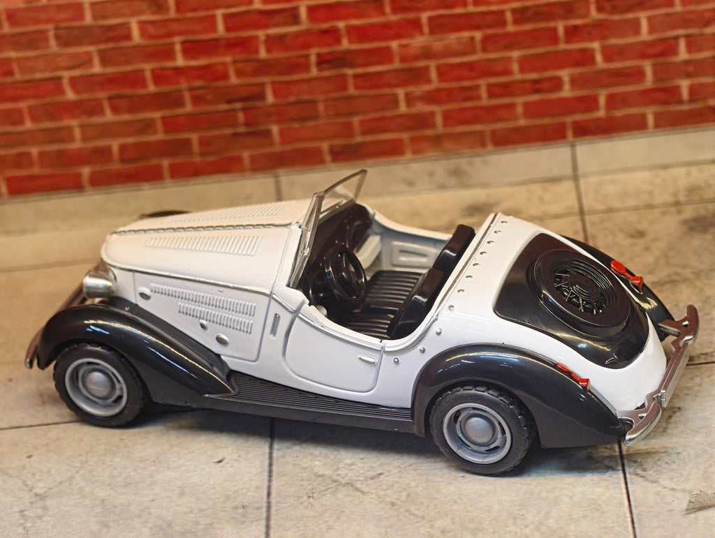 1935–1936 Ford Deluxe Roadster 1:36 Scale