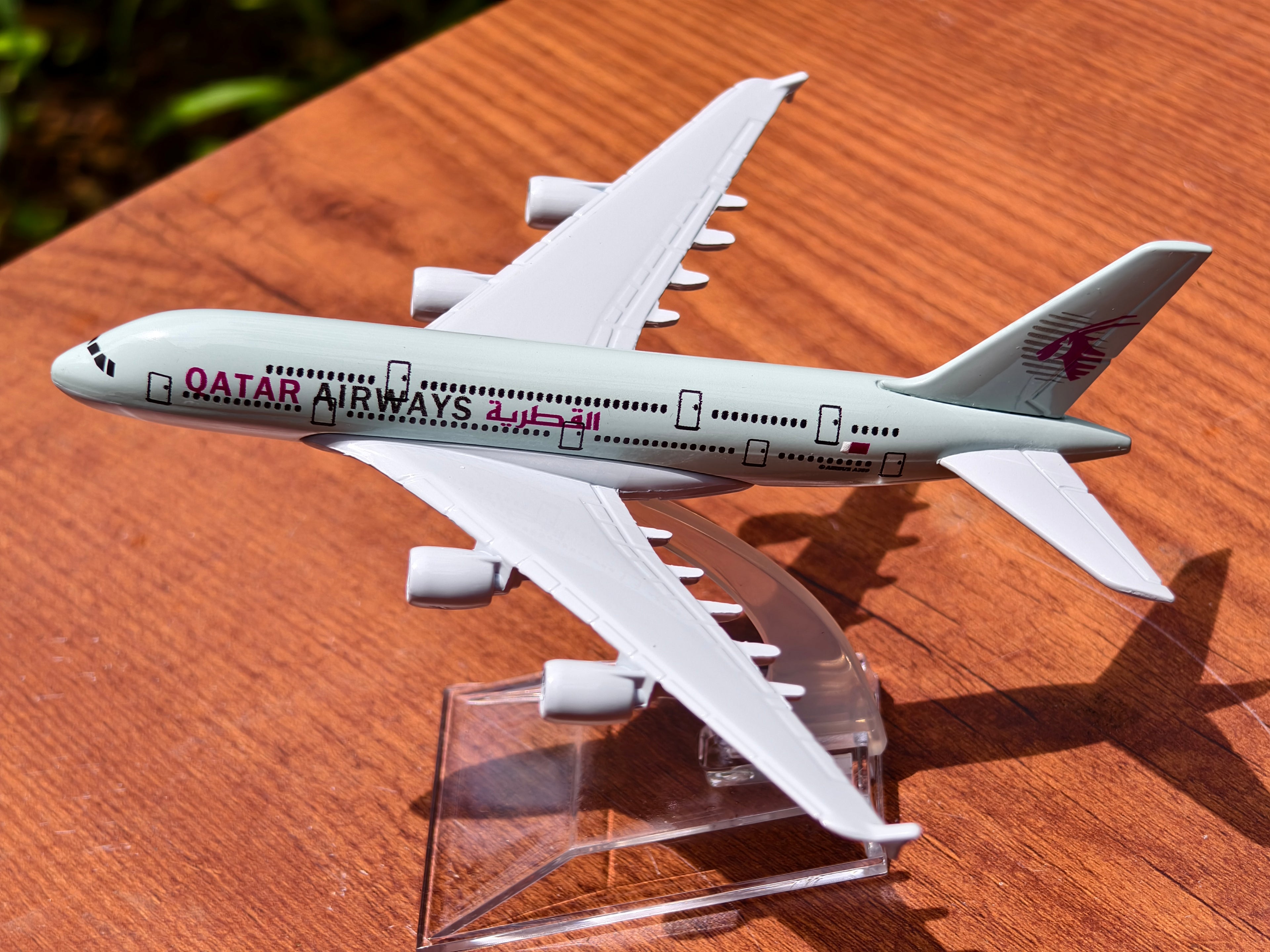 Qatar Airways Airbus  A380 1:400 Scale (16 cm) Metal Diecast
