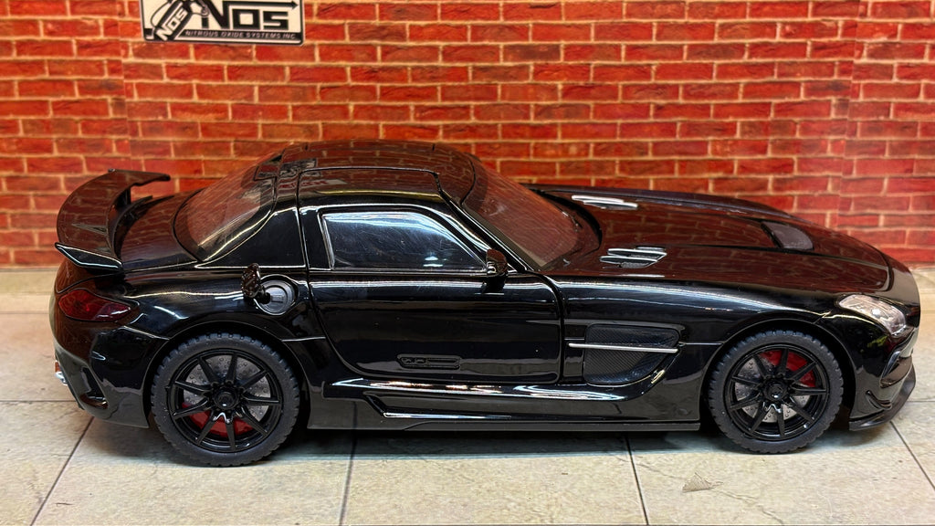 Mercedes-Benz SLS AMG Coupé 1:24 Scale Premium Detailing