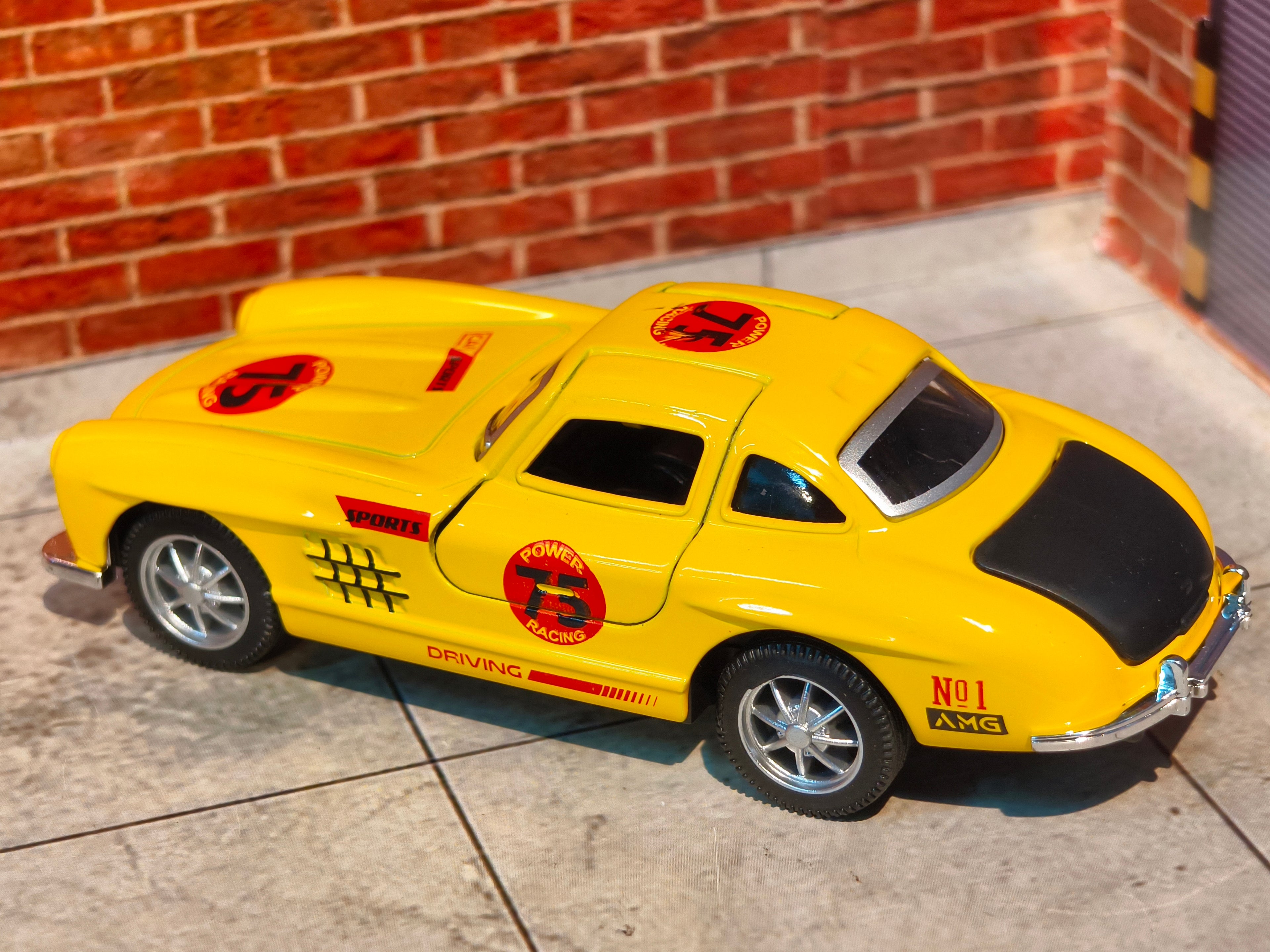 Mercedes Gullwing SL 300 Rally Edition 1:36 Scale