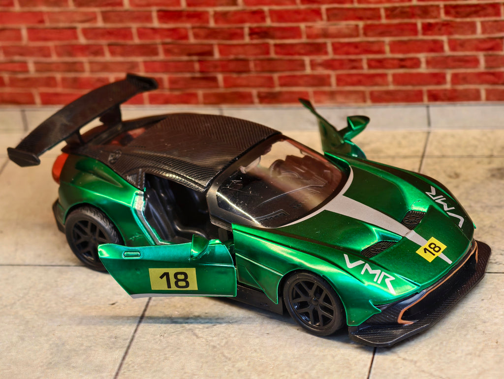 Aston Martin Vantage GT 4 1:36 Scale