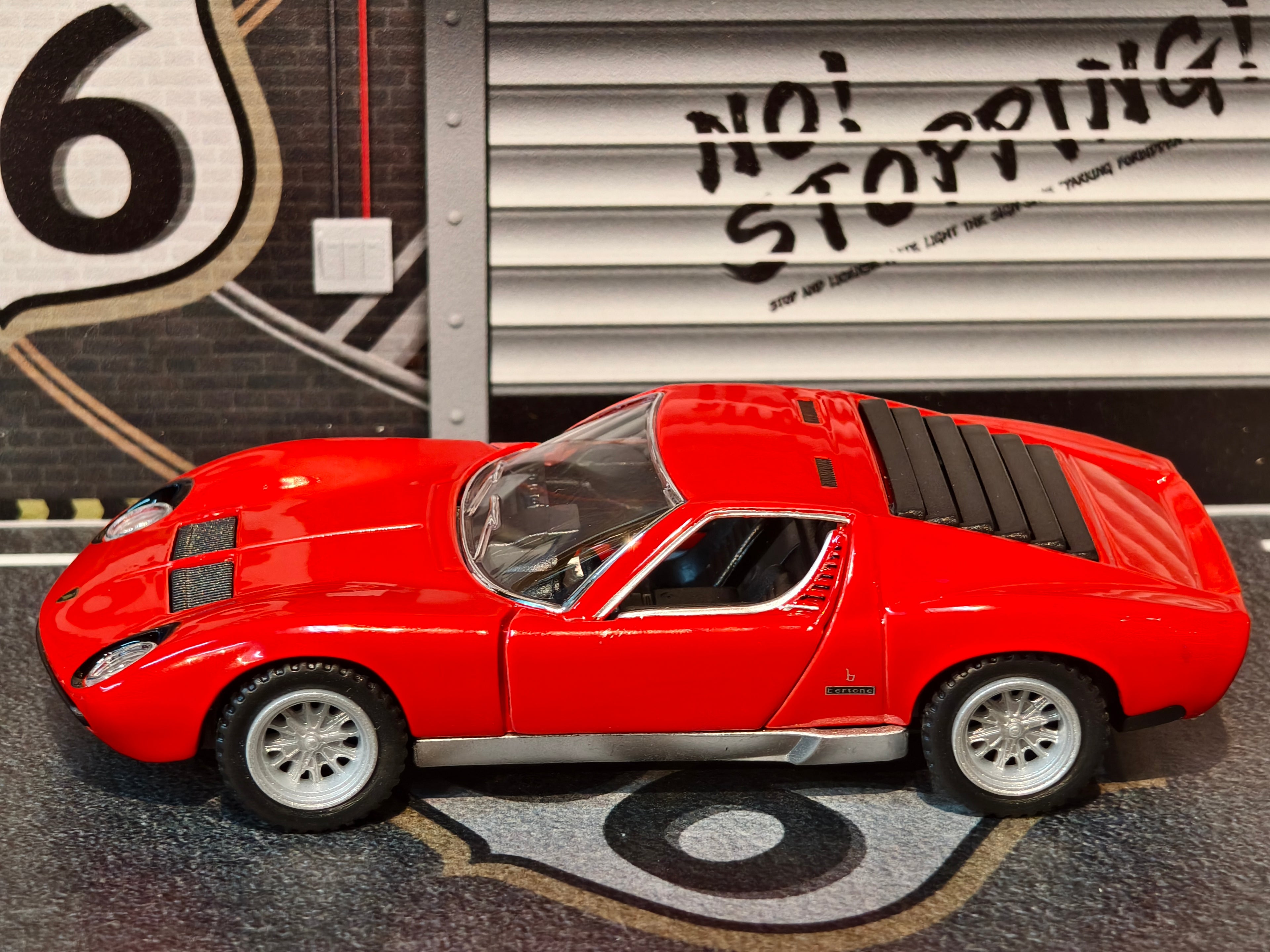 KINSMART OFFICIAL LICENSED 1971 Lamborghini Miura P400 SV KT5390 1:34 Scale
