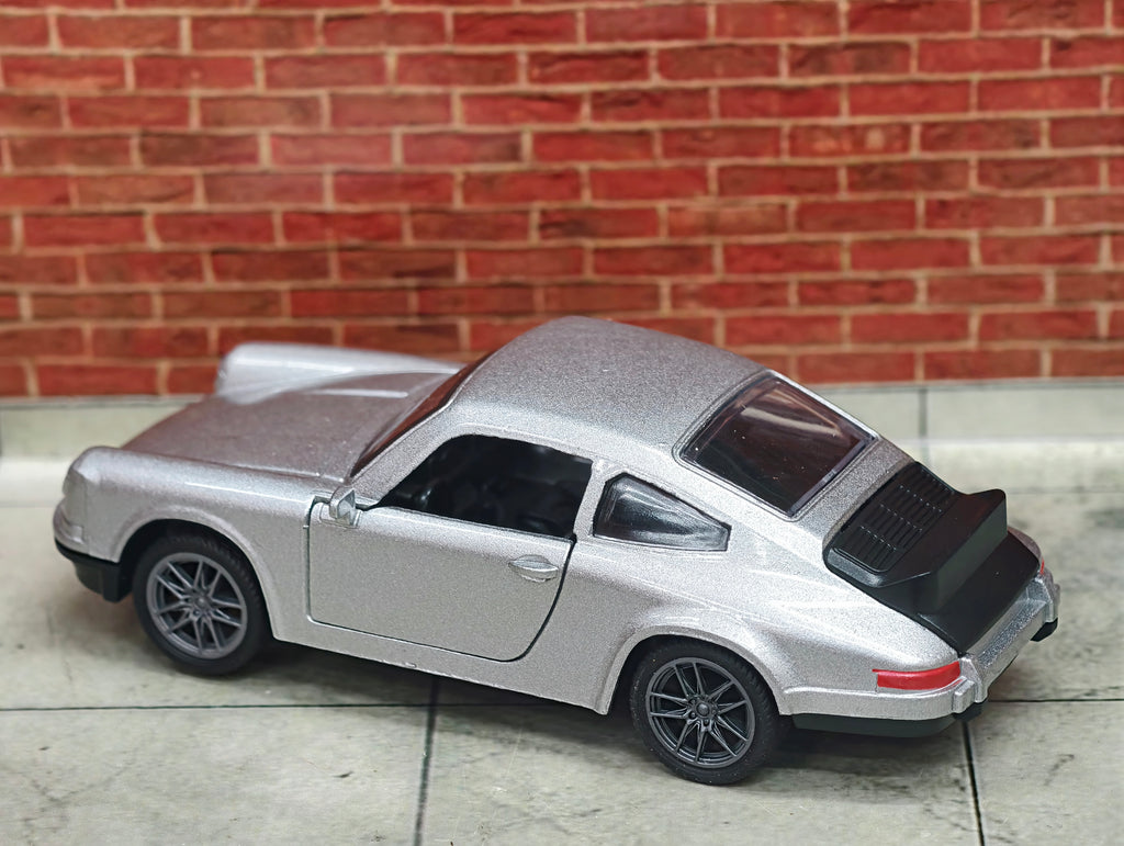 Classic Porsche 911 Turbo 1:36 Scale