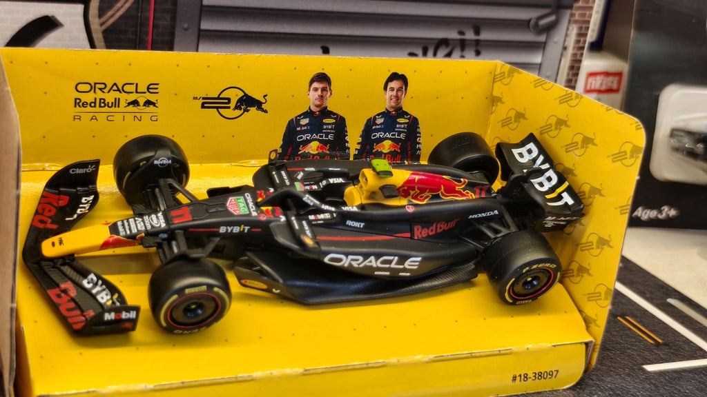 Bburago Official Licensed 1:43 Oracle Red Bull Racing F1 Car