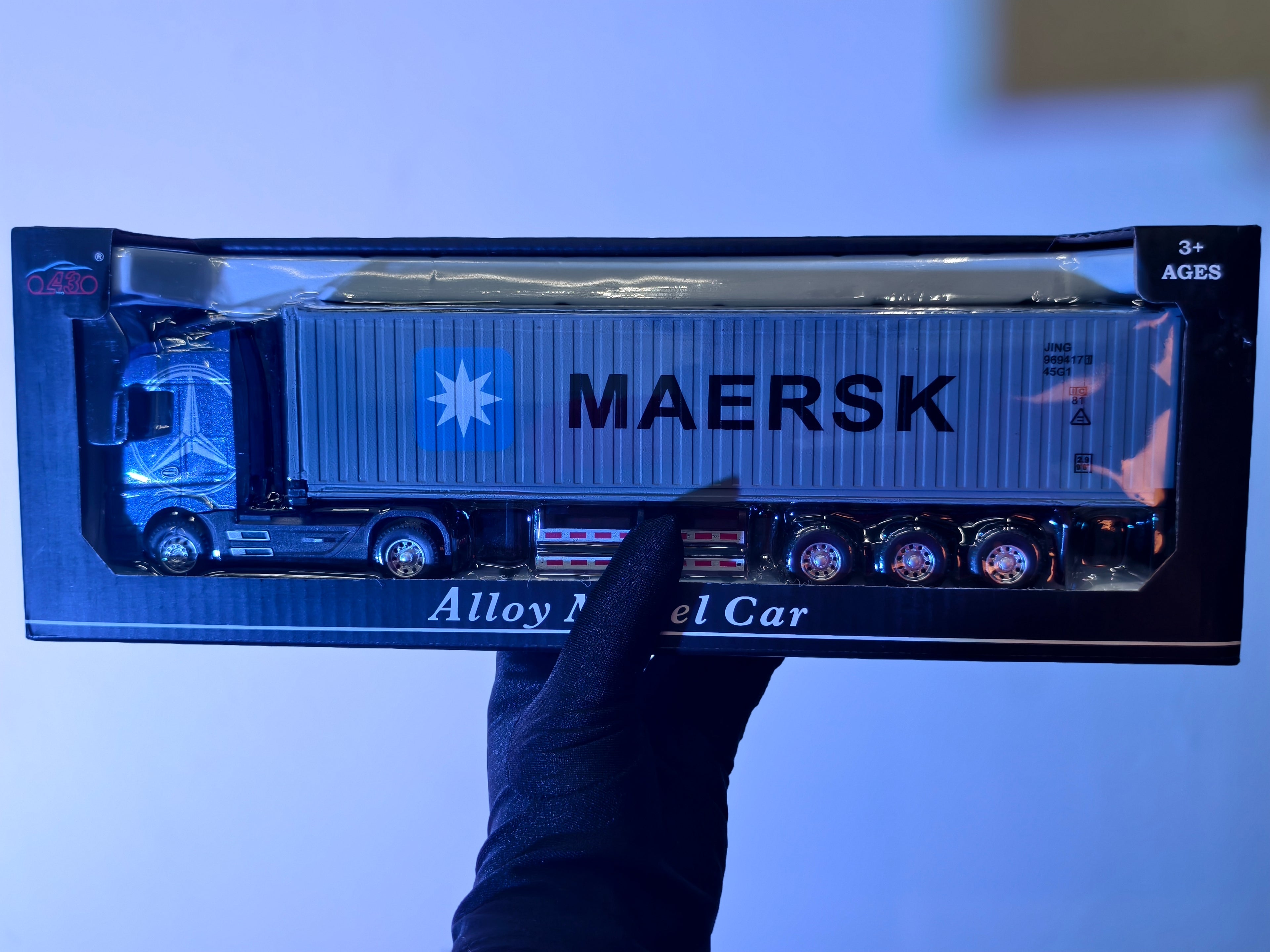Mercedes-Benz Actros container truck (tractor-trailer) 1:50 Scale Big Size