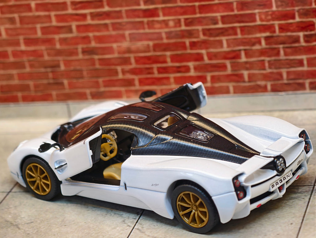 Kinsmart Official Licensed Pagani Utopia 1:36 Scale