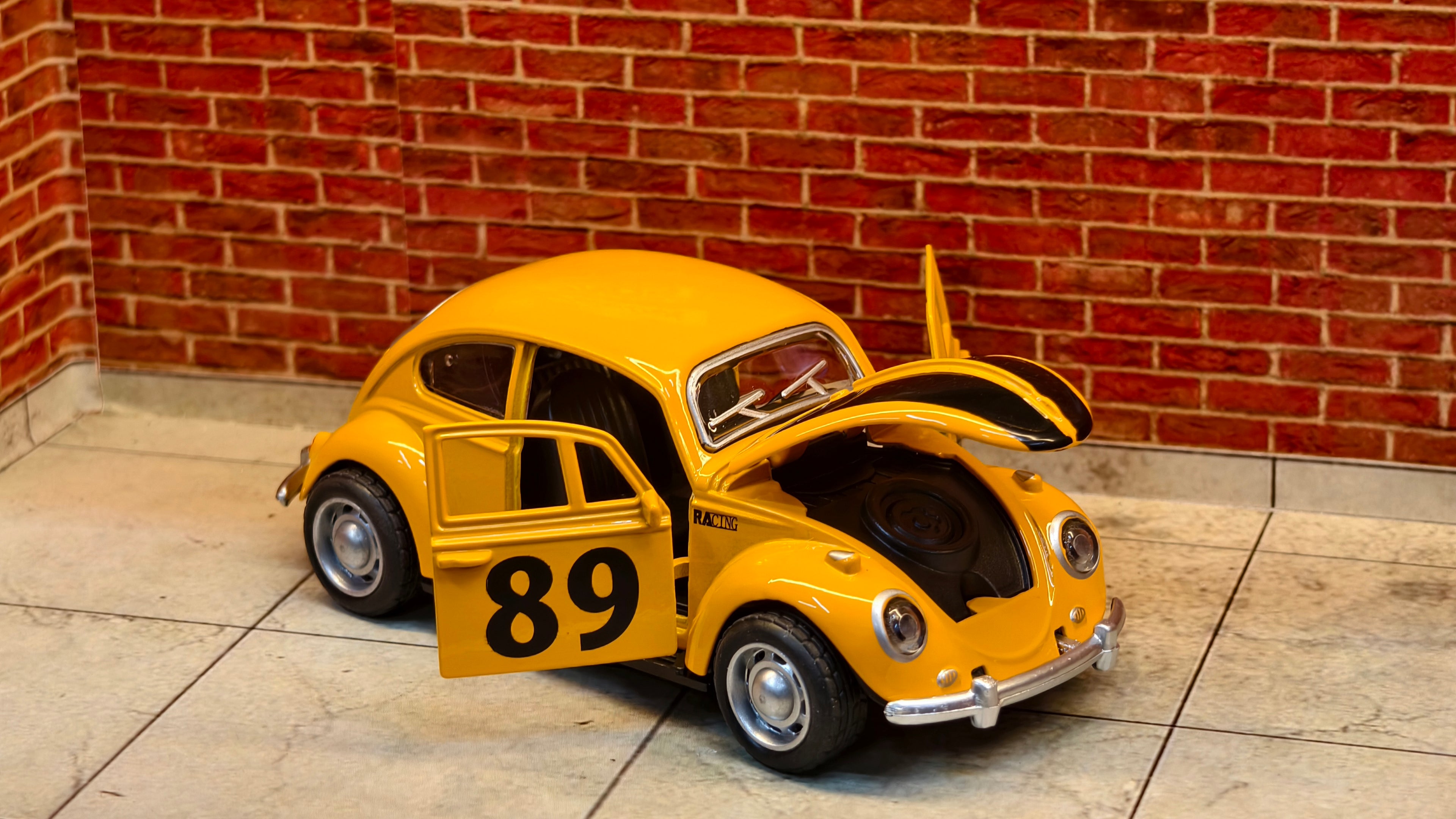 Beetle 1:32 Scale Rally Edition Box piece