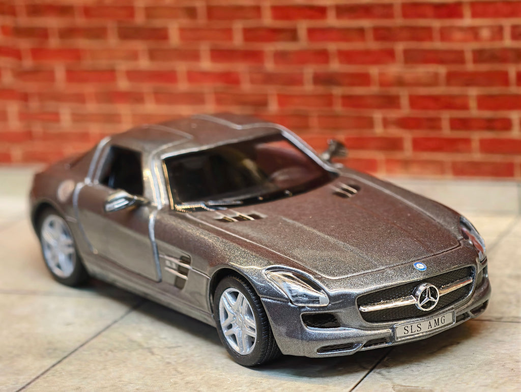 Kinsmart Official Licensed Mercedes Benz SLS AMG 1:36 Scale