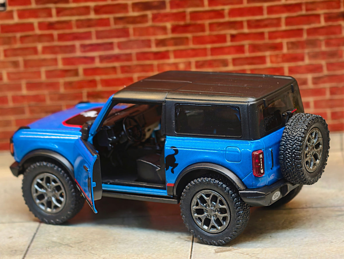 Kinsmart Official Licensed  2022 Ford Bronco 1:38 Scale