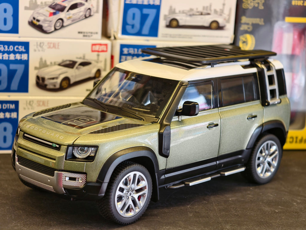 QY Toys Official Licensed Land Rover Defender 110 Blue 1:18  diecast scale model
