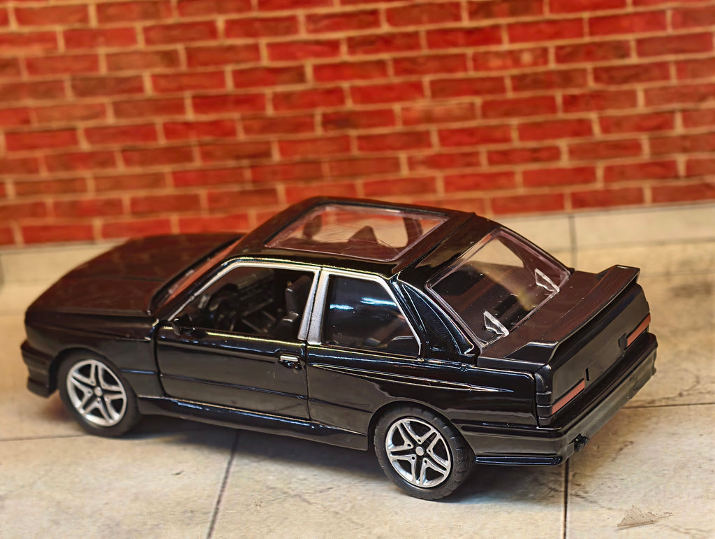 BMW M3 E 30 1:36 Scale Premium Detailing