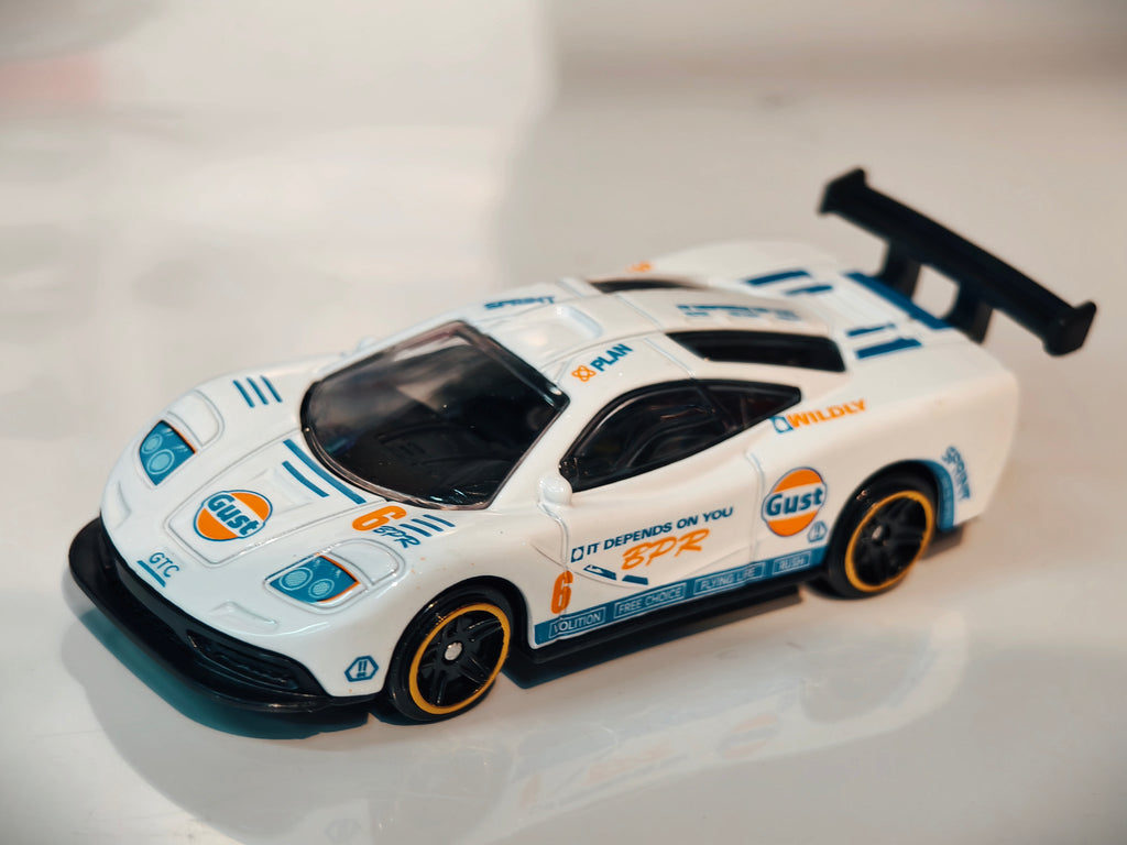 McLaren F1 GTR 1:64 Scale in Acrylic Box