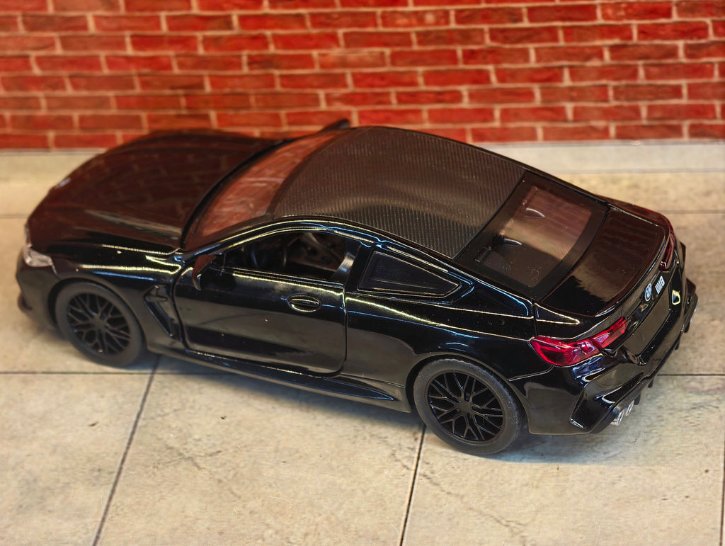 BMW M8 Coupe 1:32 Scale