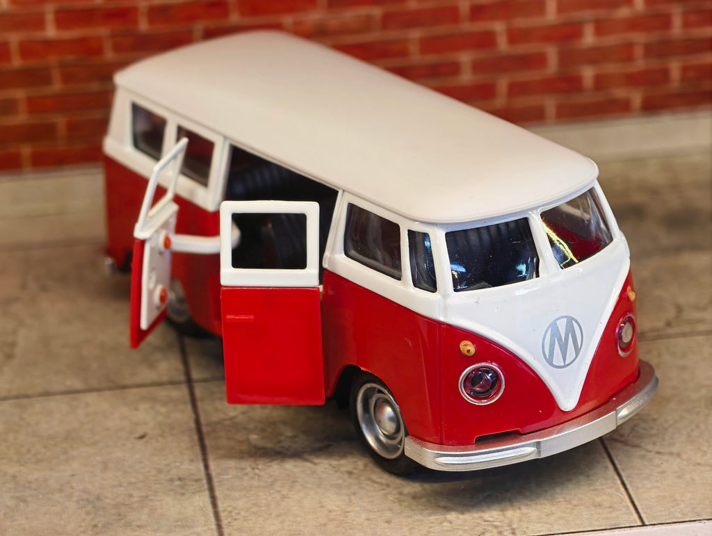 Volkswagen Type 2 (T1) Microbus 1:43 Scale