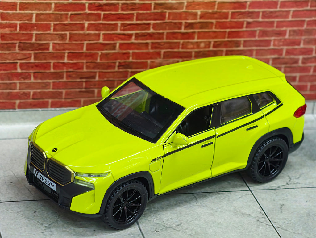 BMW XM 1:32 Scale