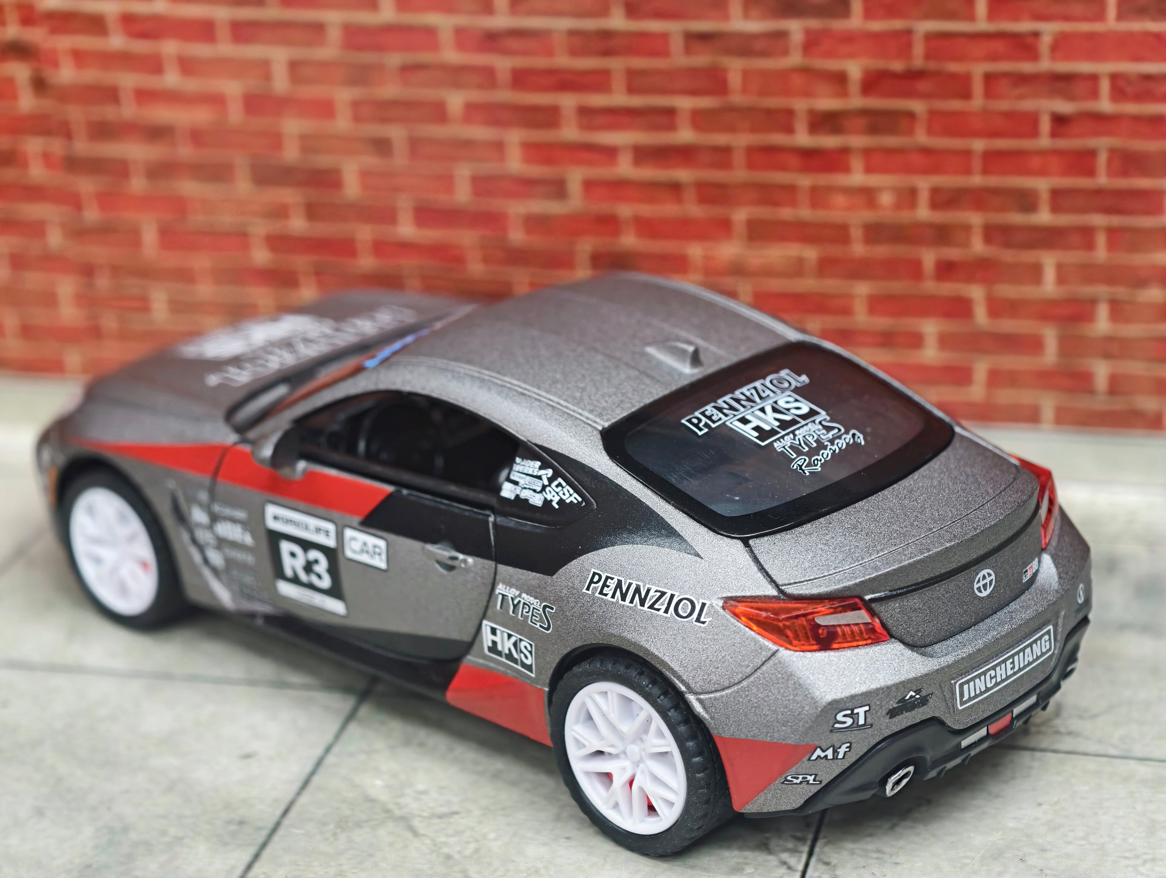 Toyota GR86 1:32 Scale Premium Detailing