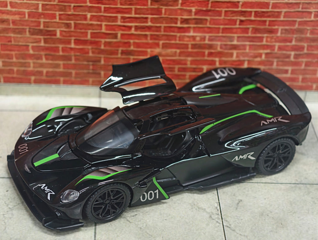 Aston Martin Valkyrie AMR Pro 1:32 Scale