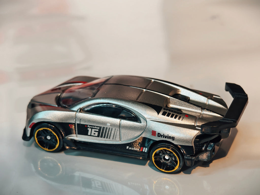 Bugatti Chiron 1:64 Scale in Acrylic Box