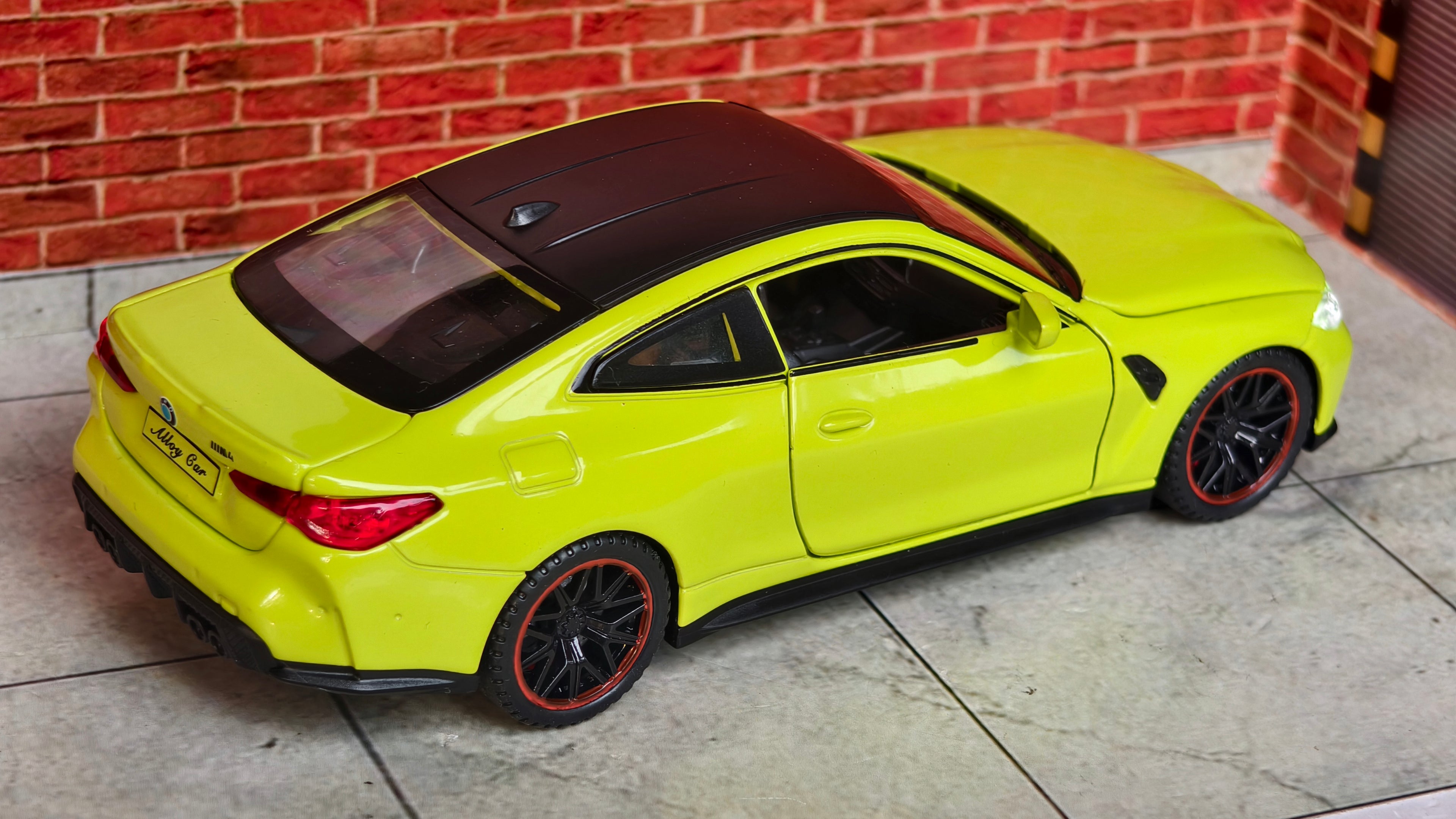 BMW M4 Competition (G82) 1:32 Scale Premium Detailing