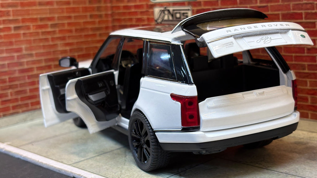 QY Official Licensed Land Rover Range Rover 50th Anniversary Edition 1:24 Scale Premium Detailing