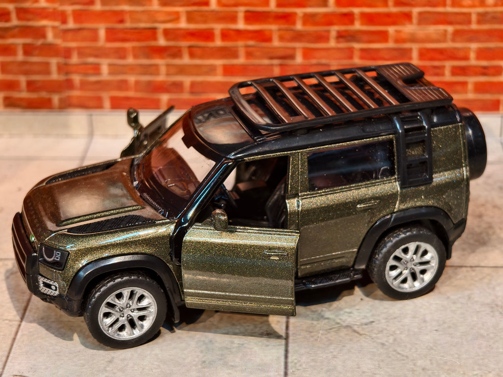 MSZ Official Licensed Land Rover Defender 110 1:43 Scale