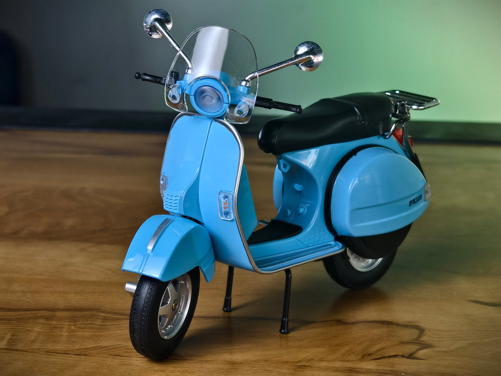 Vespa PX 150 1:10 Scale Premium Detailed Model with Openable Parts