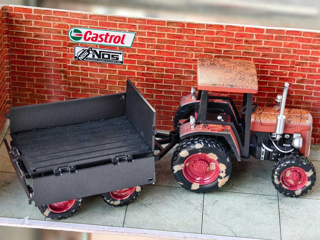 Metal Farm Tractor with Tipping Trailer 1:24 Scale