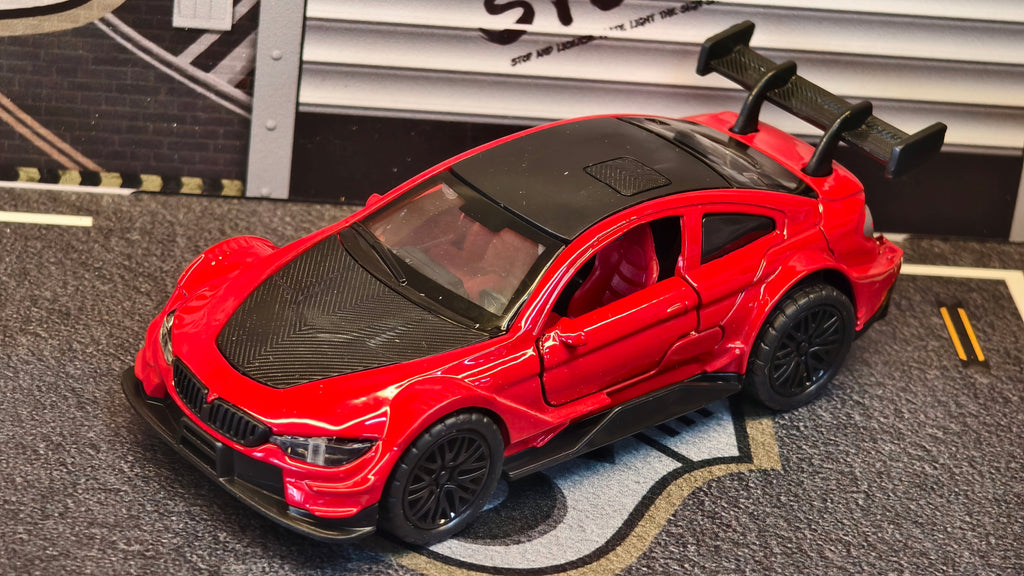 BMW M4 (F82) Widebody 1:36 Scal Premium Detailing