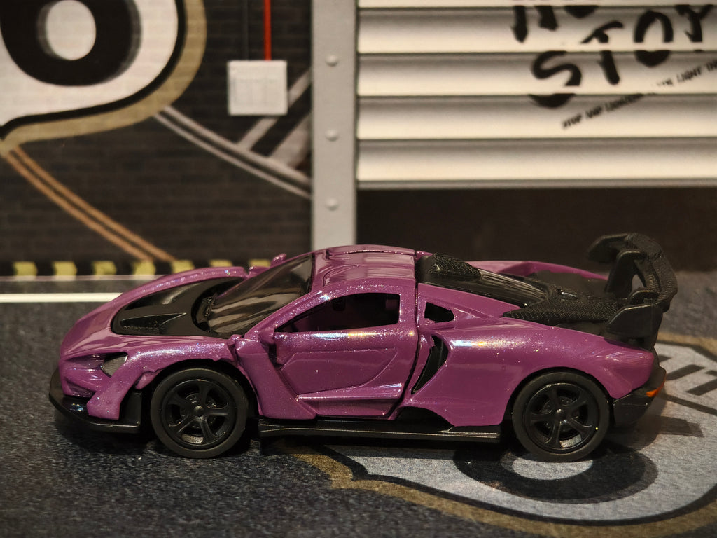 McLaren Senna 1:64 Scale Premium Detailing