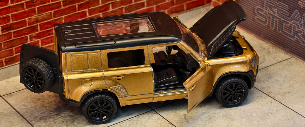 Defender 1:36  4 Door openable
