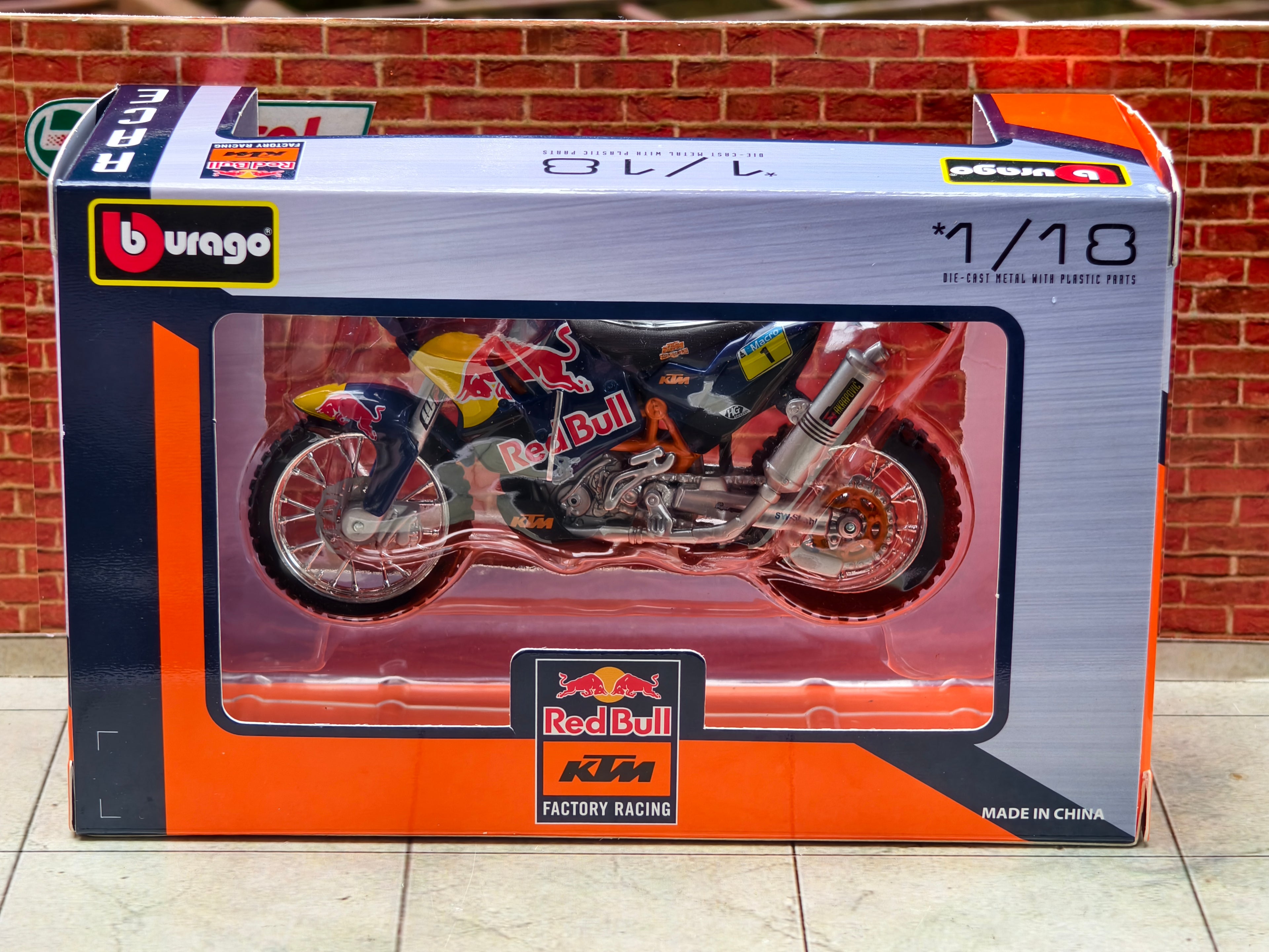 Burrago Official Licensed KTM 450 Rally (Darkar Rally) 1:18 Scale