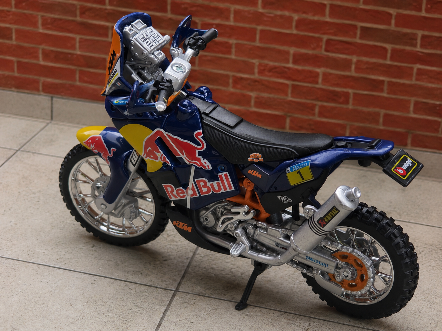 Burrago Official Licensed KTM 450 Rally (Darkar Rally) 1:18 Scale